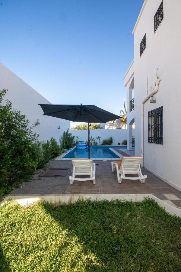 Villa Meublee Avec Piscine Et Abri De Voiture Эррияд Экстерьер фото